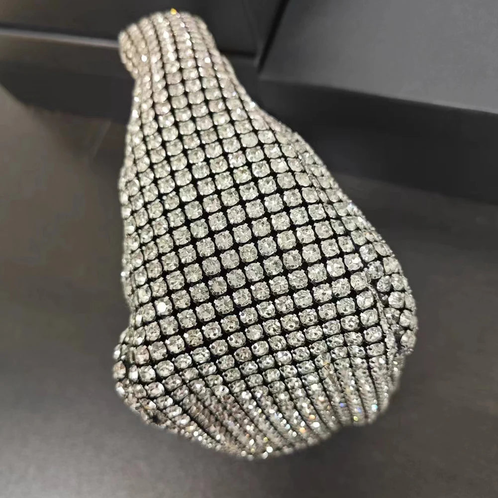 Diamas